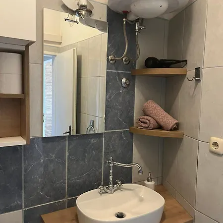 Arena Akvileja Apartment Pula